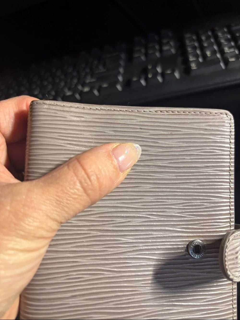 Louis Vuitton taupe/beige   Epi Leather agenda with original papers in it - Picture 8 of 17